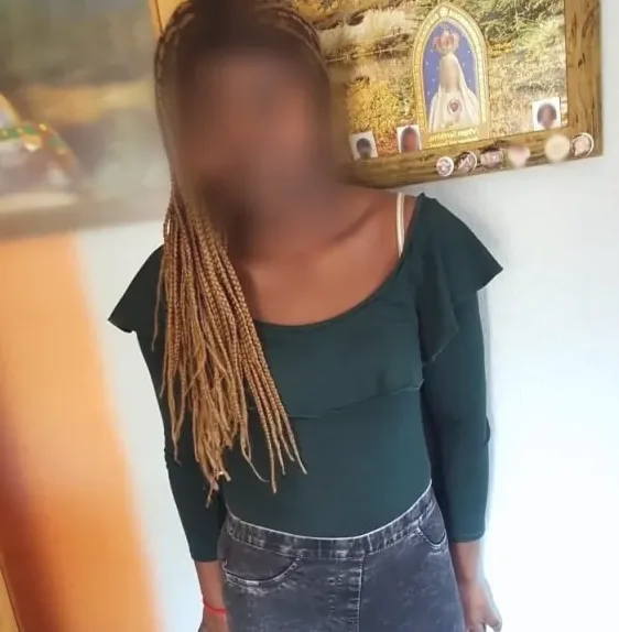 Kira, 36
