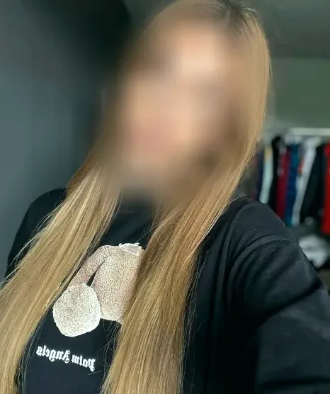 Nisa, 28