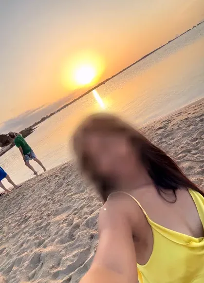 Sarah, 23