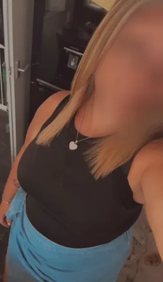 Wiebke, 28