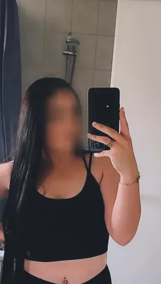 Wiebke, 28